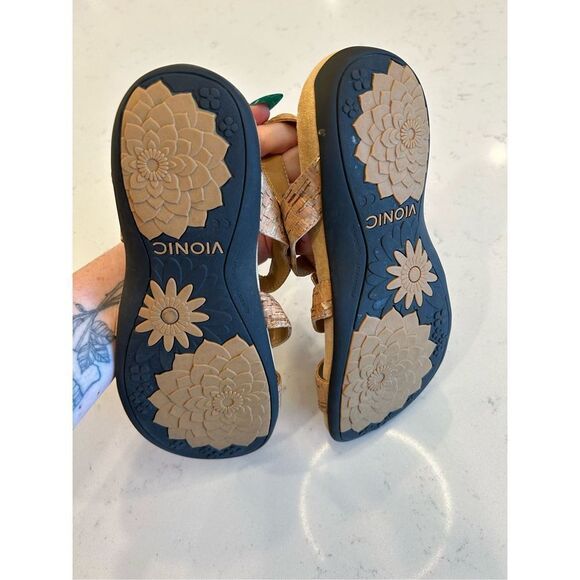 Vionic Adjustable Strap Sandals - Amber gold cork size 7 comfort - Picture 4 of 7